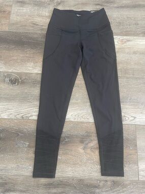Victoria's Secret Black mid-Waist Leggings with Mesh Detail NWT size XSP